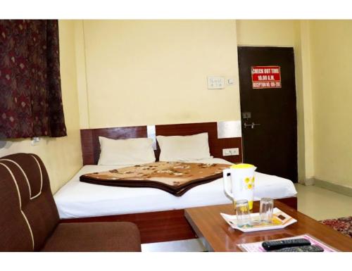 Hotel Gujarat Palace in Ujjain, India