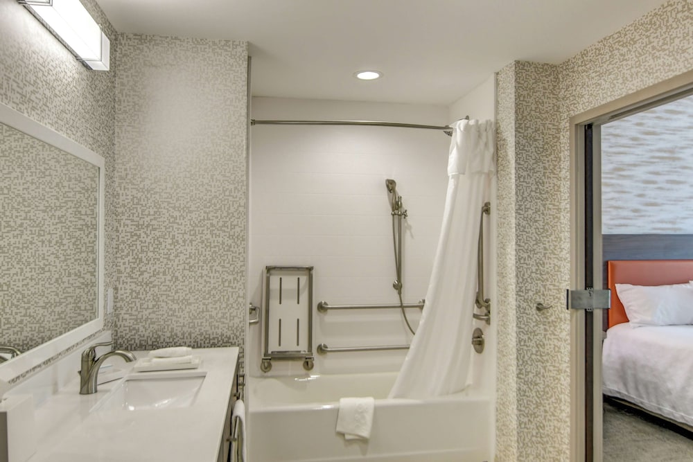 Home2 Suites by Hilton Foley - photo 25