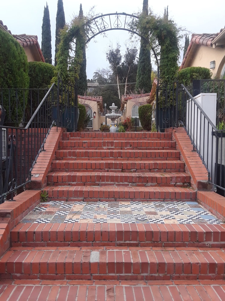 Los Gatos Garden Inn Hotel - photo 80