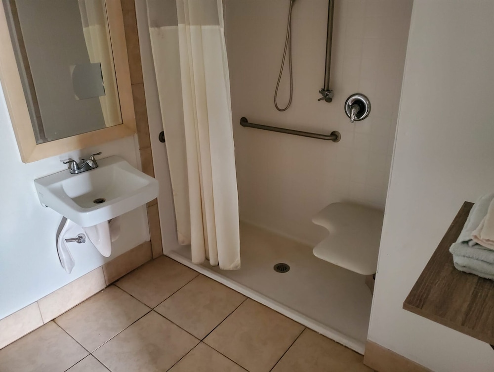 Oyo Hotel Vienna I 75 - photo 16