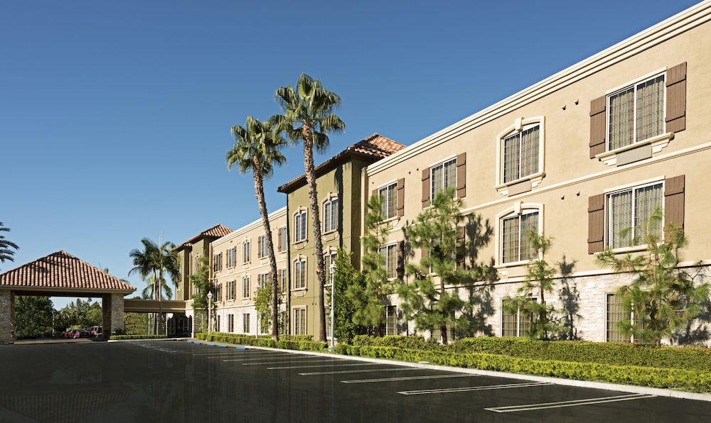 Ayres Suites Mission Viejo Lake Forest - photo 38