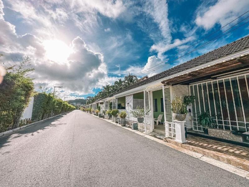 Favorite Place - last minute hotel in Phuket