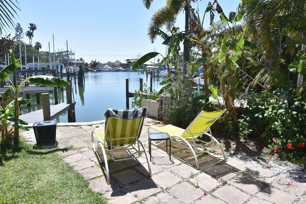 Oasis at John's Pass Madeira Beach - photo 35