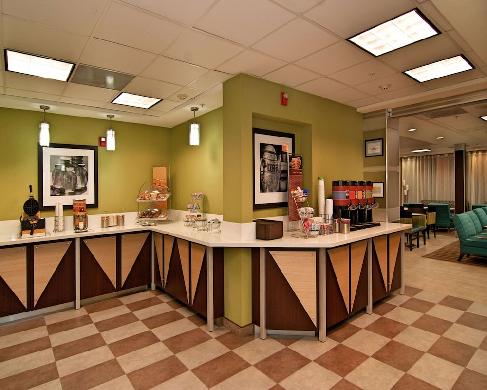 Hampton Inn & Suites Mountain View - photo 46