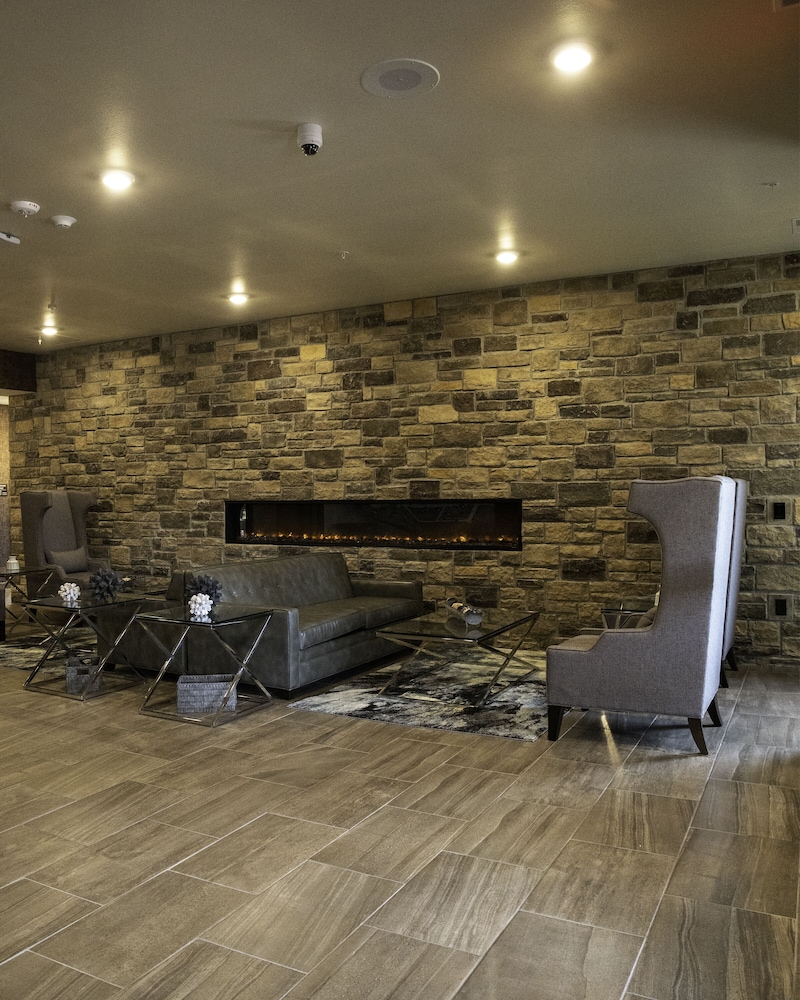 Cobblestone Hotel & Suites Two Rivers - photo 20