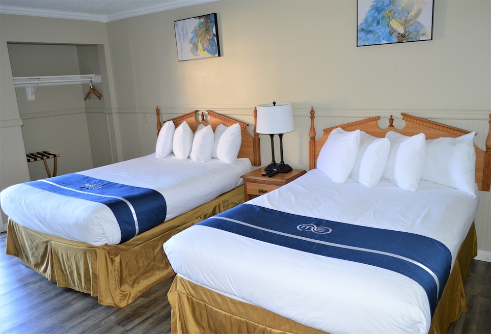Travelodge by Wyndham Fort Bragg - photo 32