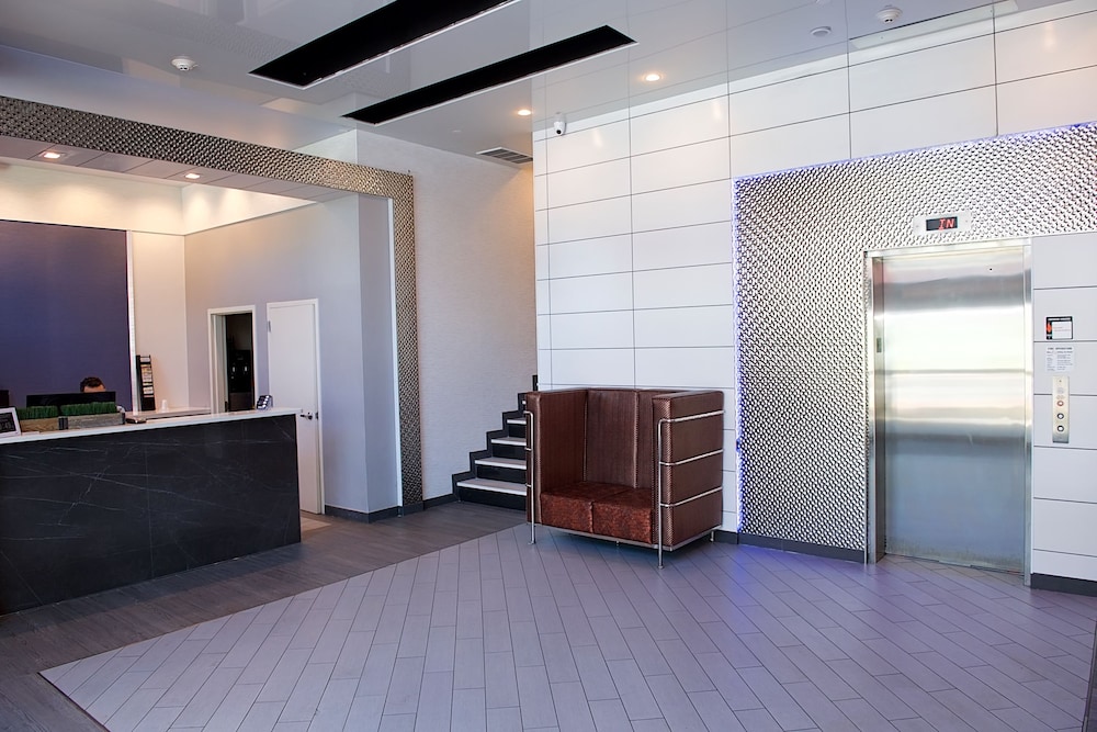 7 Days Hotel Bronx - photo 3
