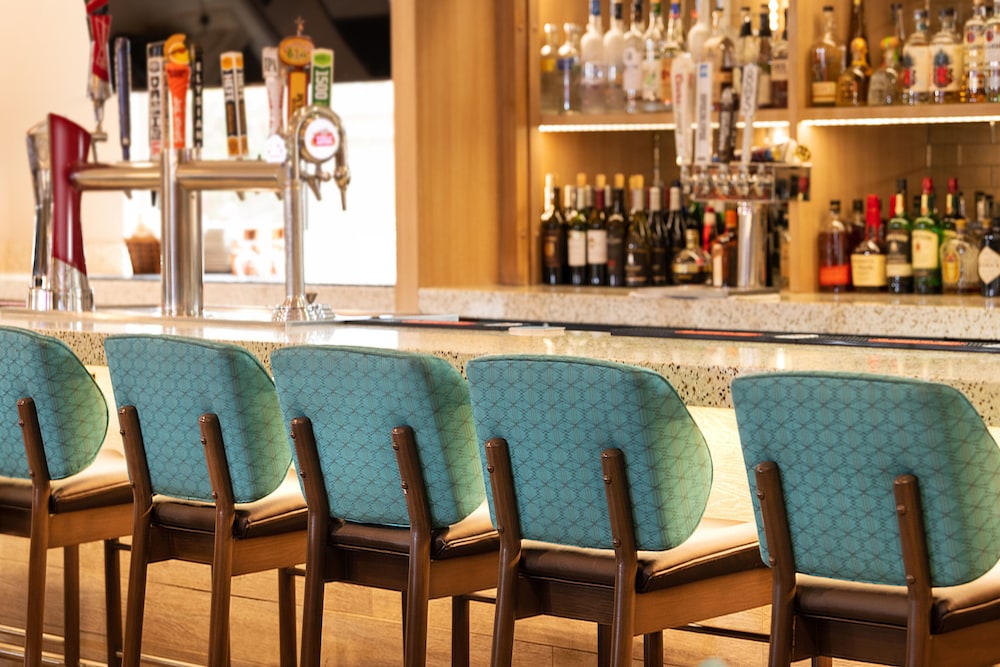 Holiday Inn & Suites Oakland Airport by IHG - photo 55