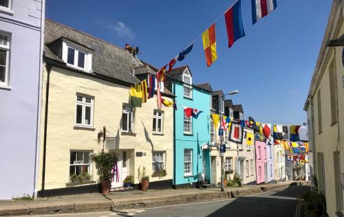 Cyntwell Guest Accommodation — 4-Star Luxury Hotel in Padstow, United Kingdom