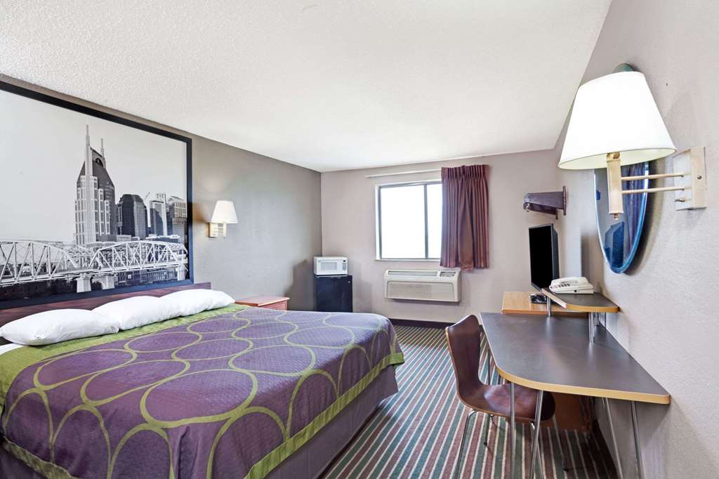 Super 8 by Wyndham Nashville Dntn Opryland Area - photo 9