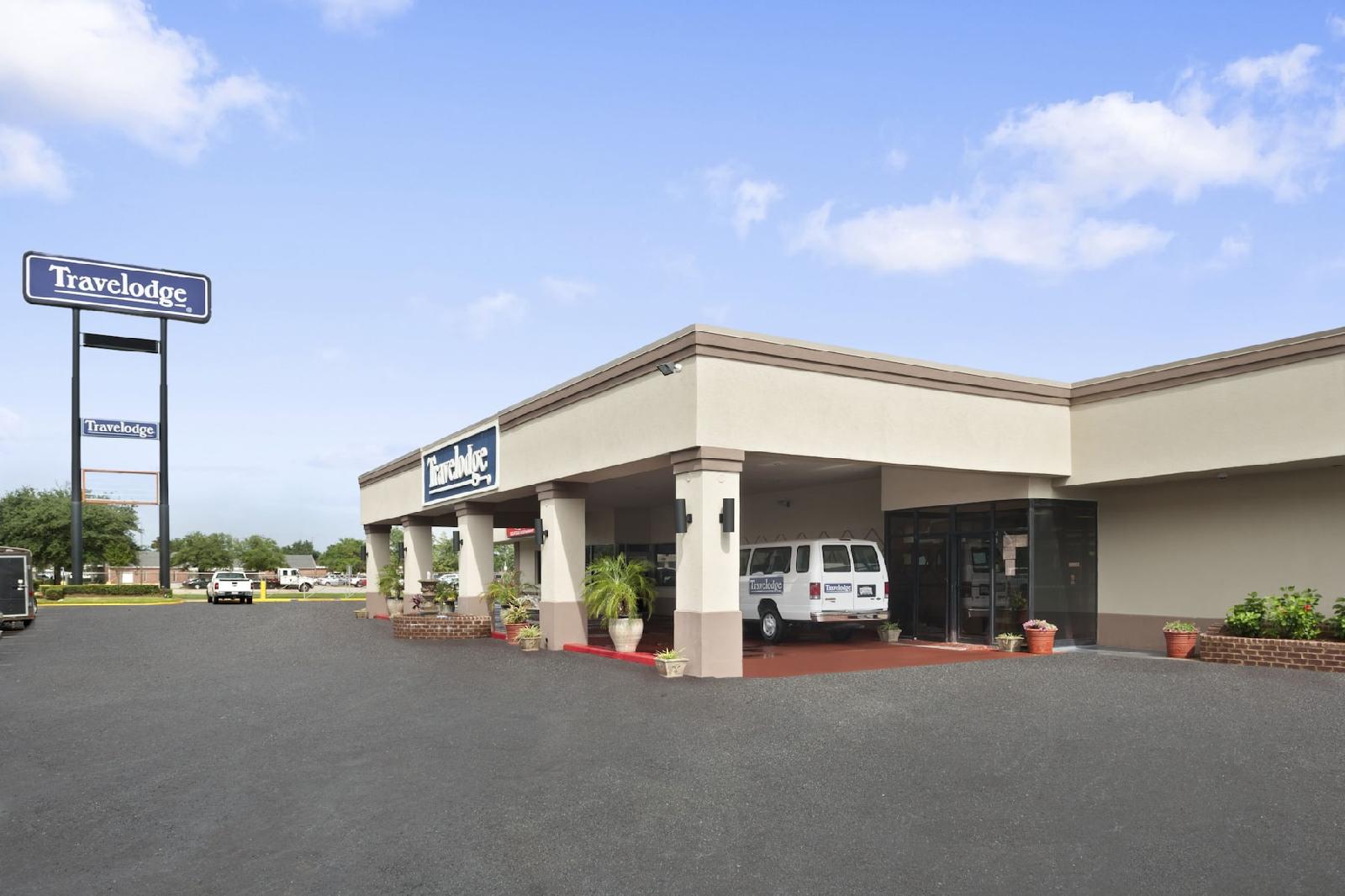 Travelodge by Wyndham New Orleans West Harvey Hotel - photo 3