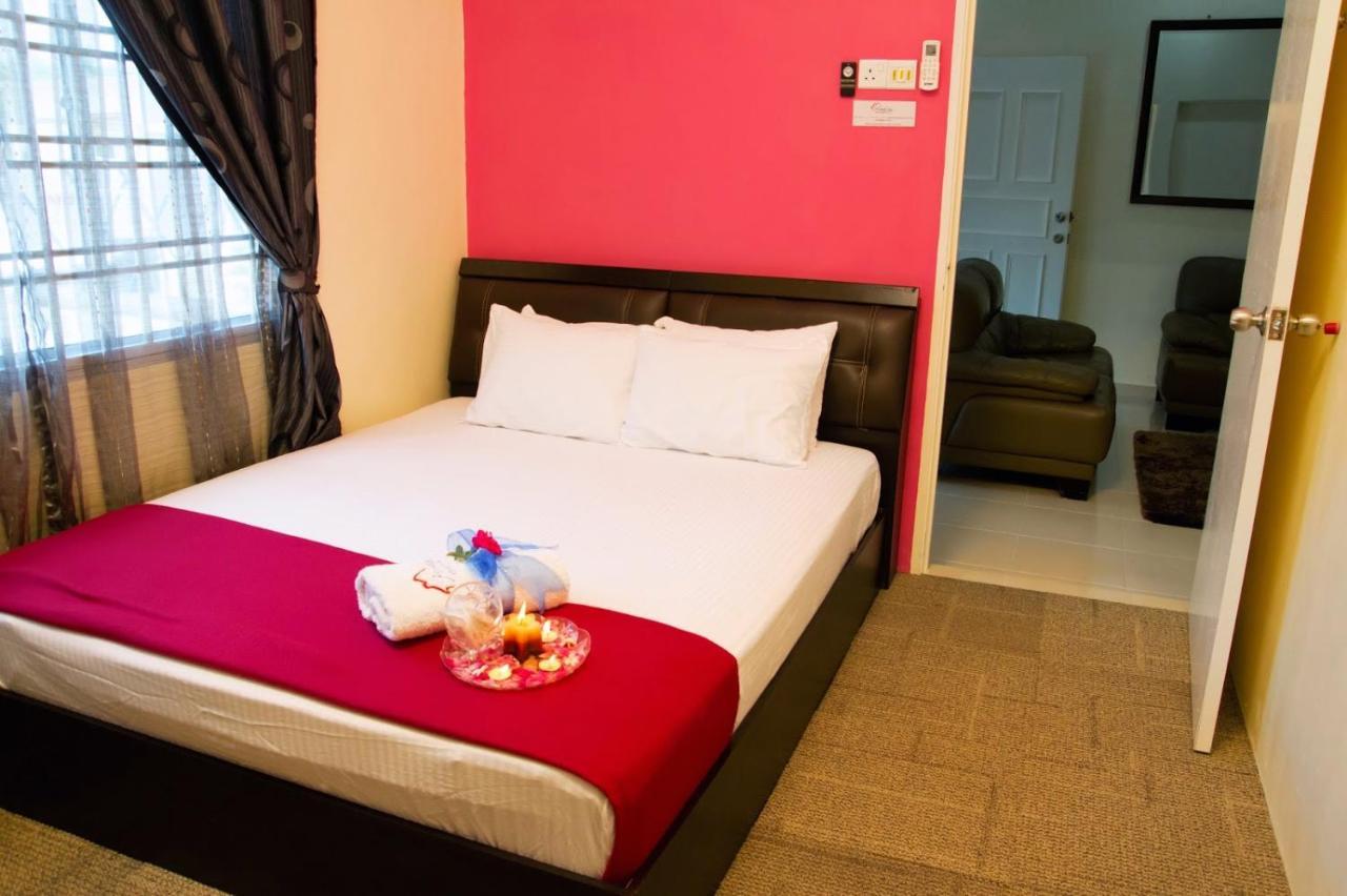 Homestay Hj Esmon Parit Raja UTHM — 4-Star Luxury Hotel in Batu Pahat, Malaysia