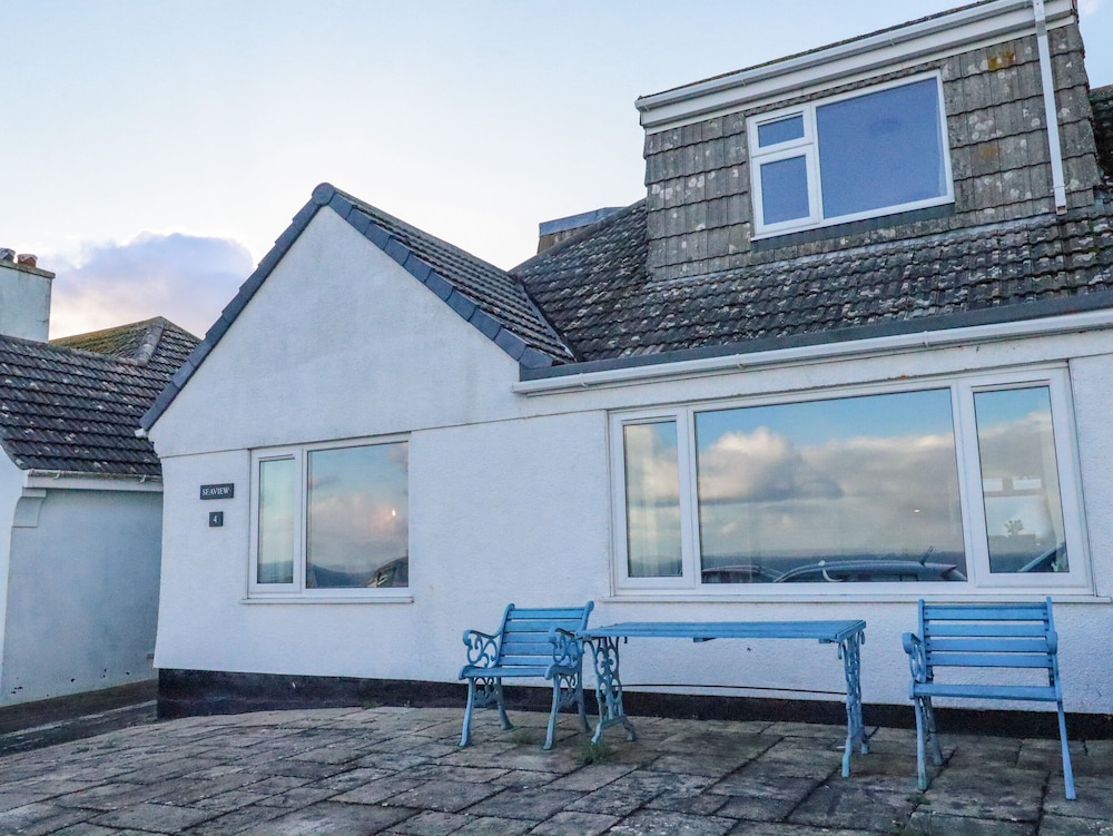 Sea View — 4-Star Luxury Hotel in Mevagissey, United Kingdom