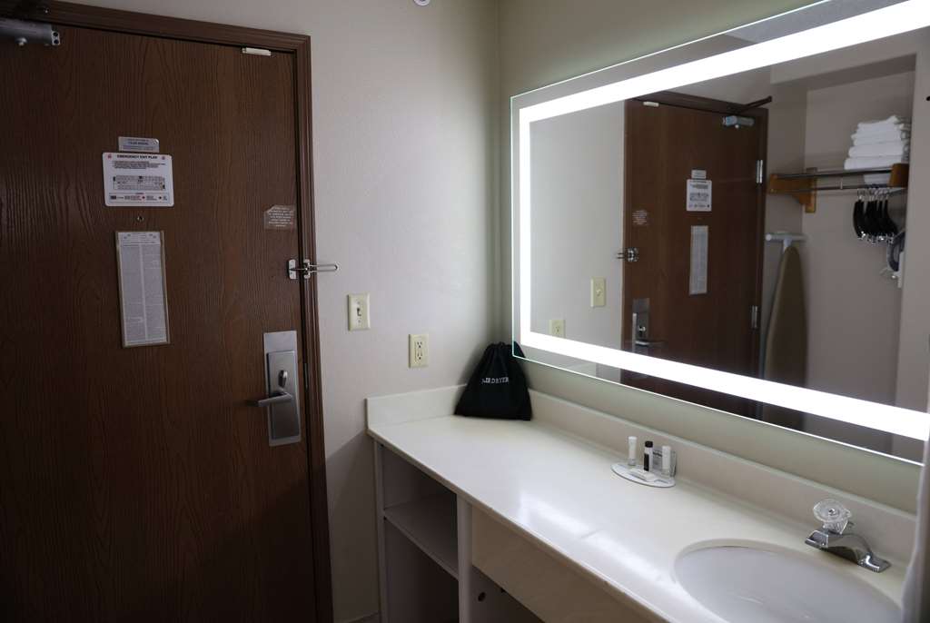 Baymont by Wyndham Rockford - photo 14