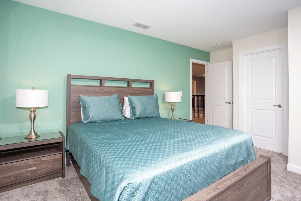 Fantastic Eight Bedrooms SF w Screened Pool at Storey Lake Resort 2887 - photo 14