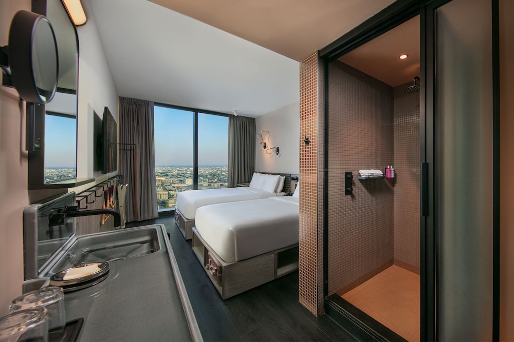 Moxy Downtown Los Angeles - photo 9