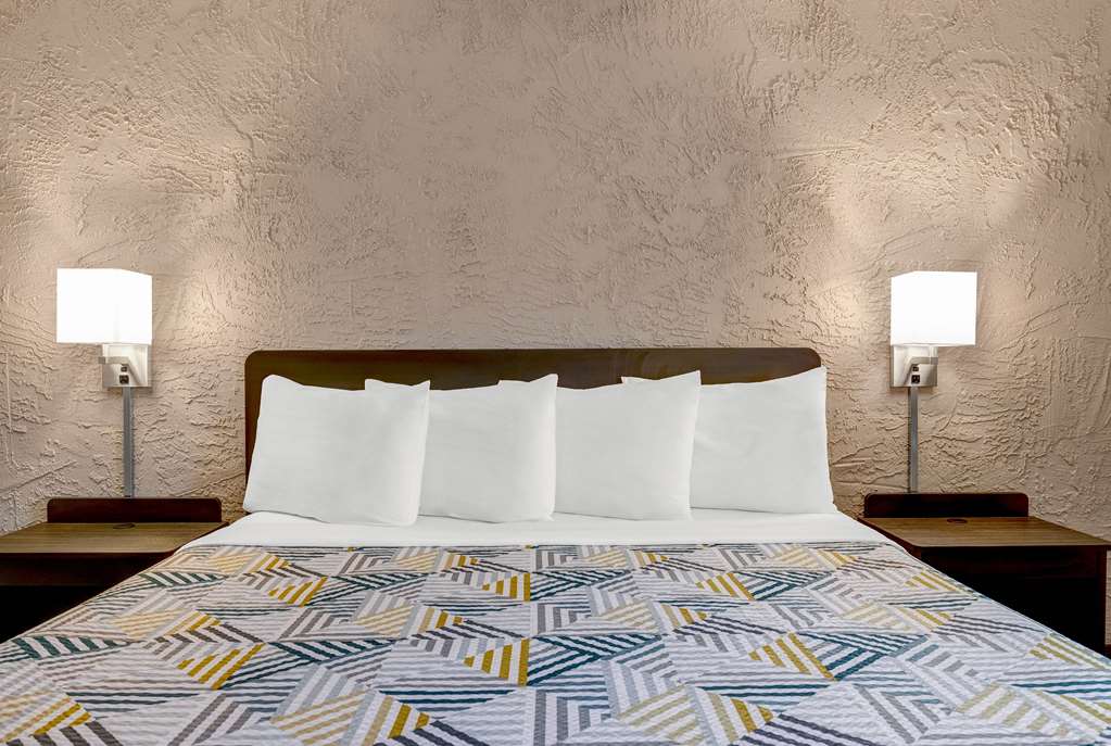 Motel 6 Elk Grove Village IL O'Hare - photo 5