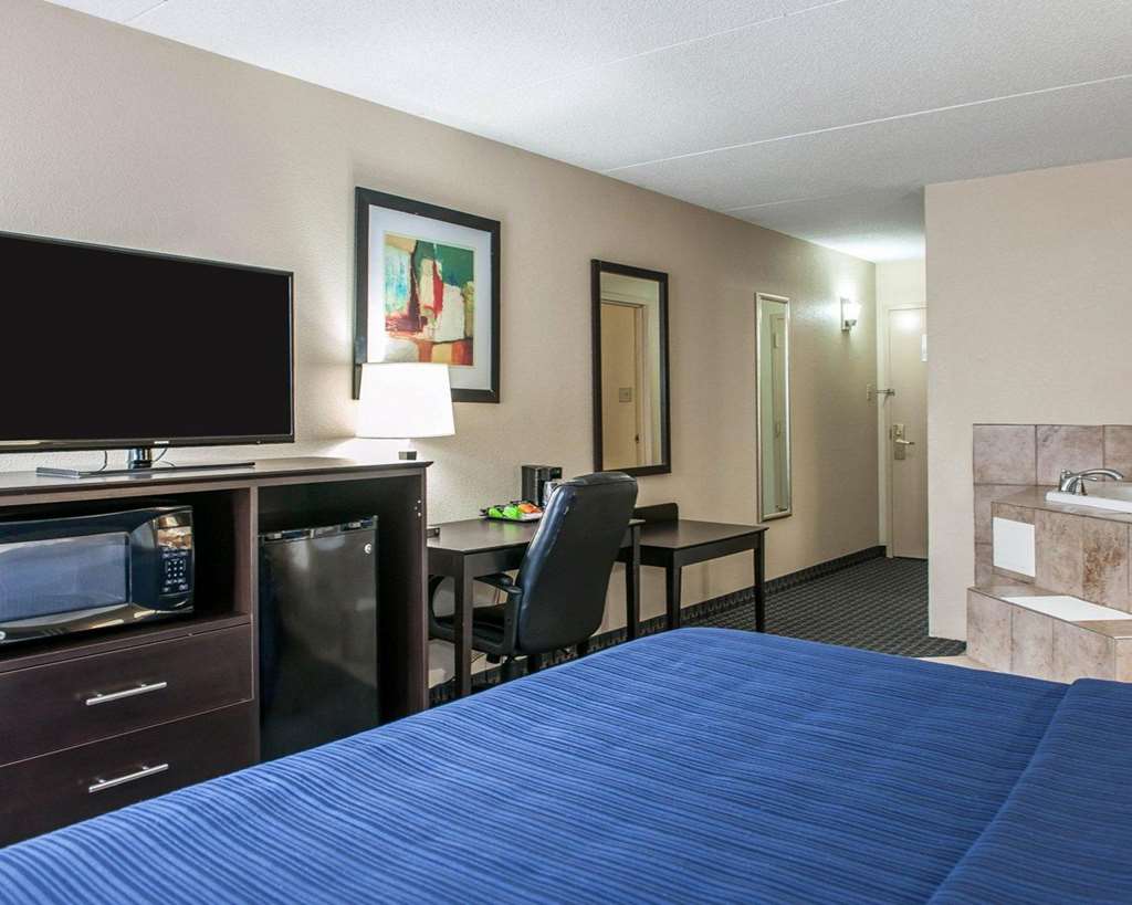 Quality Inn Terre Haute University Area - photo 9