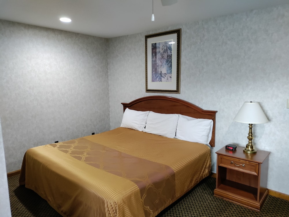 Indian Hills Inn & RV Park - photo 21