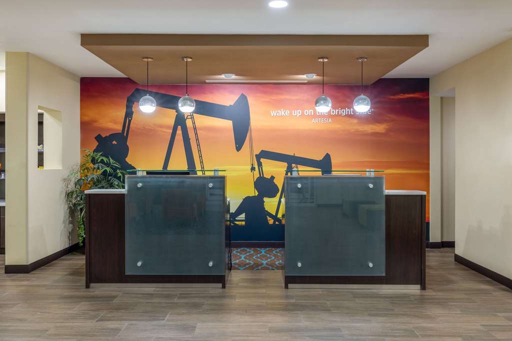 La Quinta Inn & Suites by Wyndham Artesia - photo 5