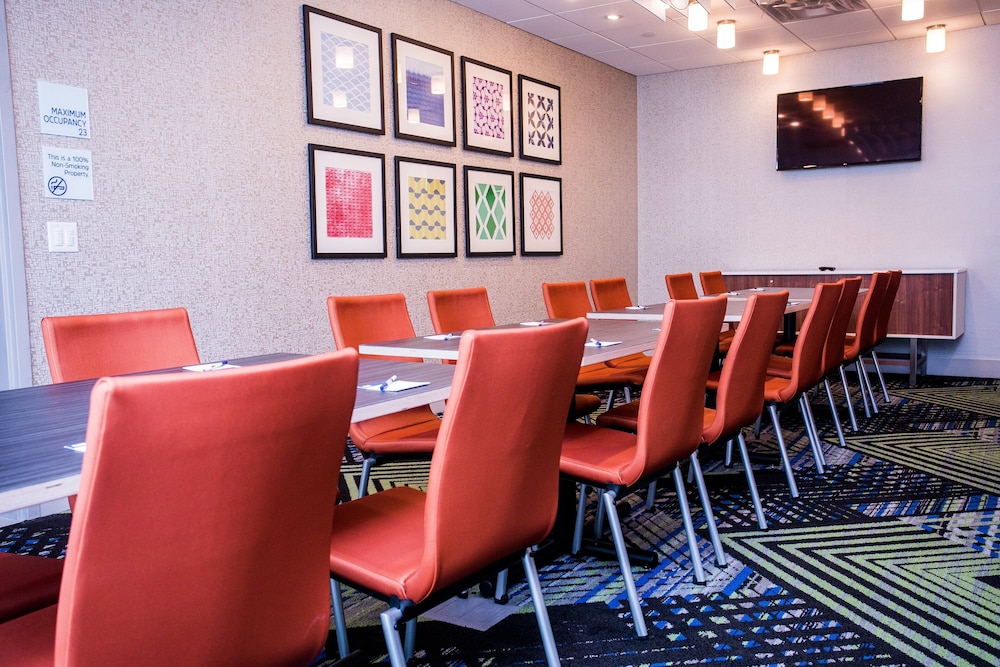Holiday Inn Express & Suites Rehoboth Beach by IHG - photo 48