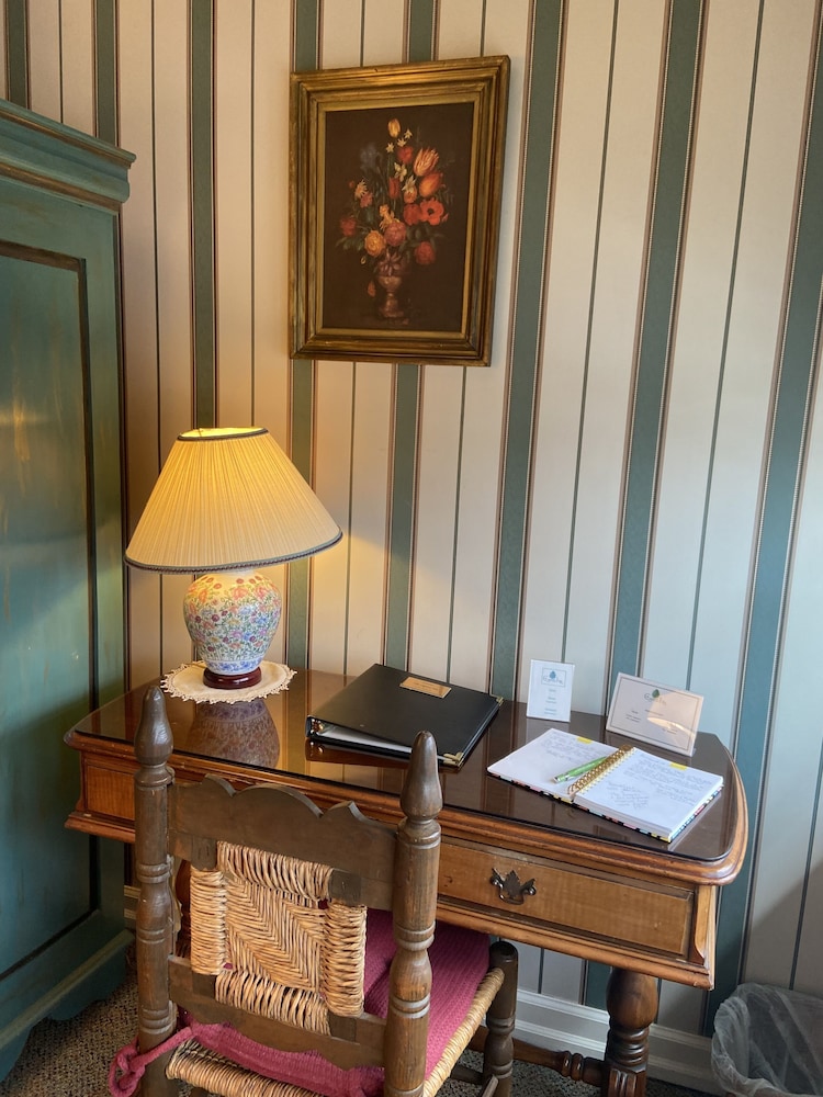 The Cypress Inn Bed & Breakfast - photo 34