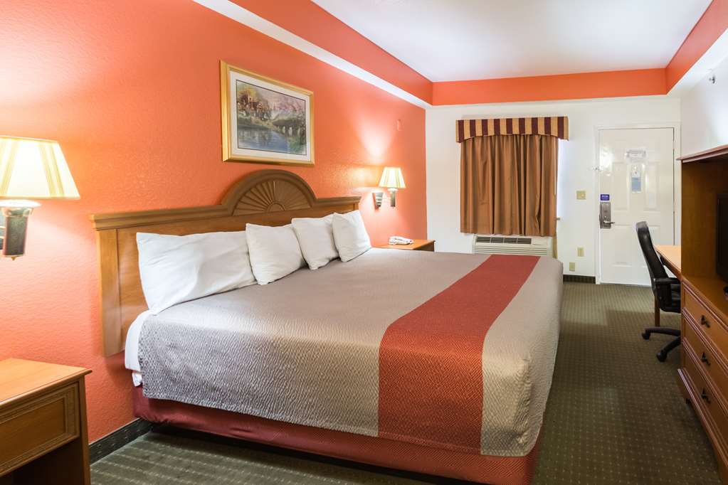Motel6 Alvarado TX - photo 13