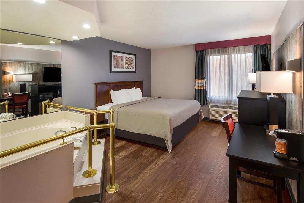Quality inn & Suites Cincinnati I 275 - photo 21