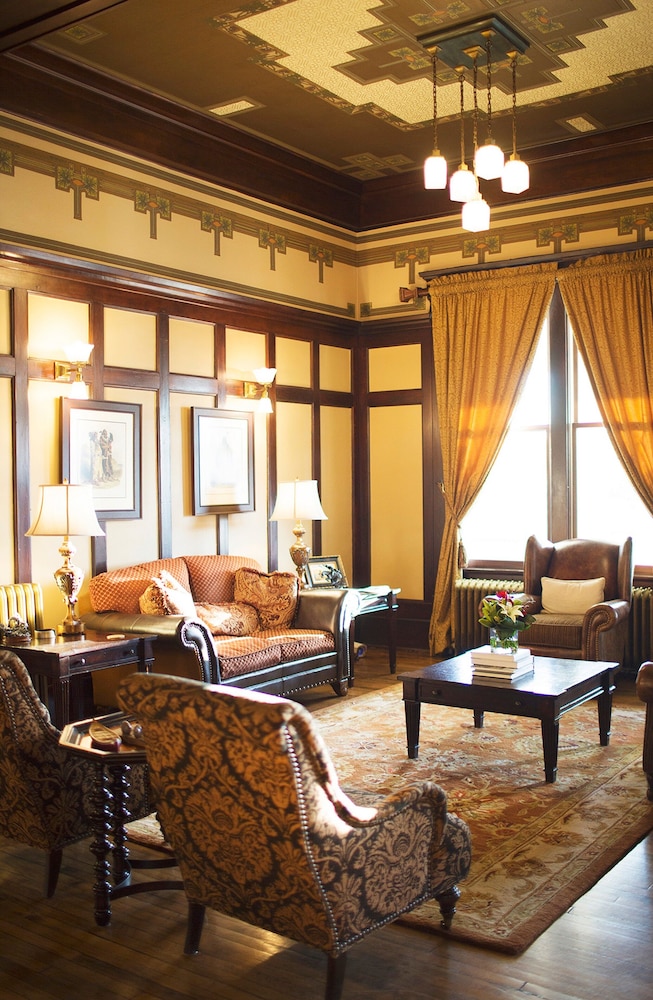 Sacajawea Hotel - photo 2