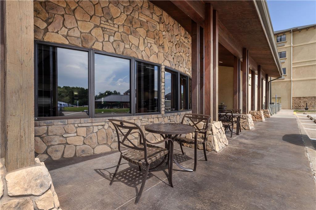 Best Western Plus Cimarron Hotel & Suites - photo 72