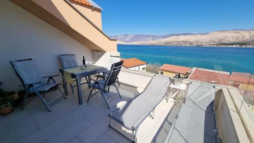 Modern Sea View Penthouse on the Beach — 4-Star Luxury Hotel in Pag, Croatia