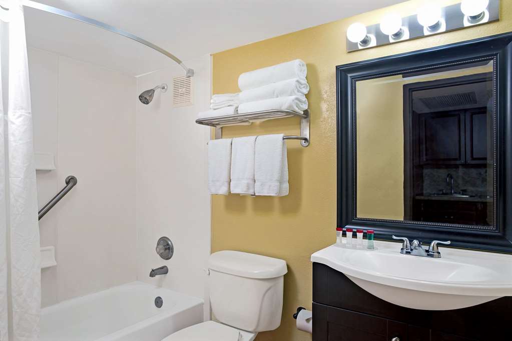 Ramada Plaza by Wyndham Marco Polo Beach Resort - photo 16