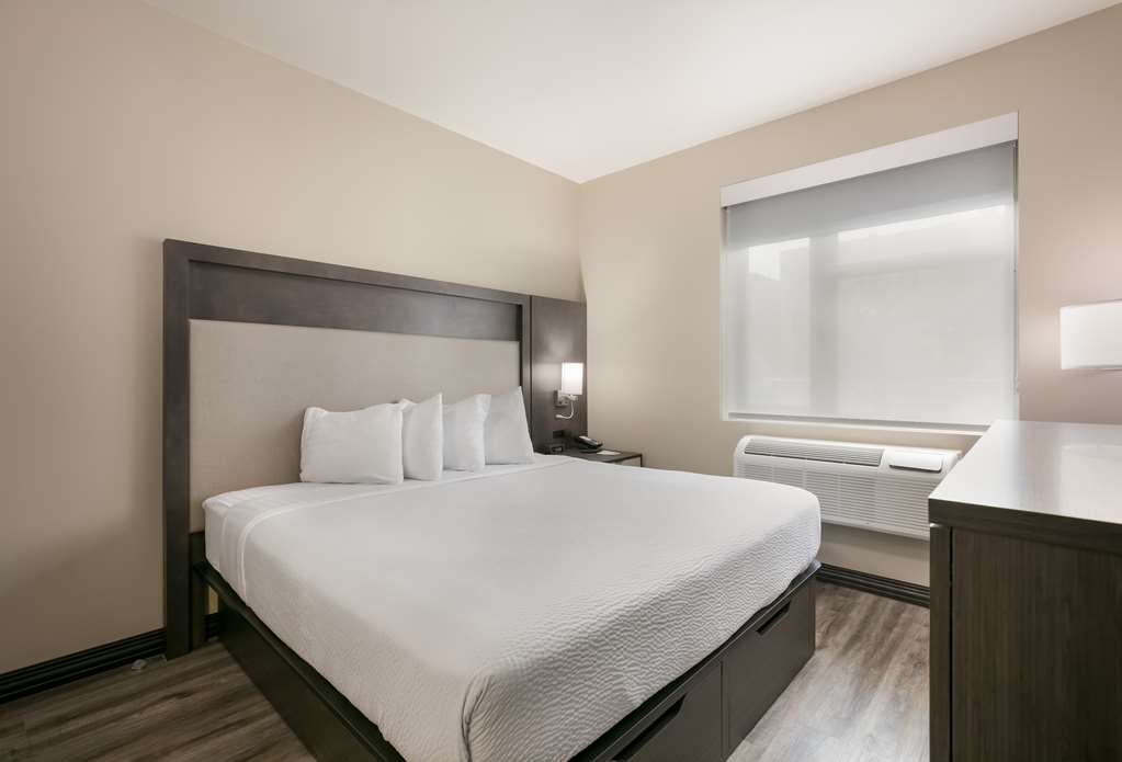 Executive Residency Bronx - photo 20
