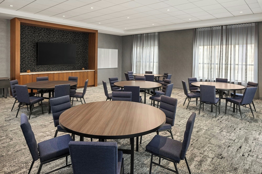 Courtyard by Marriott St. Paul Downtown - photo 44