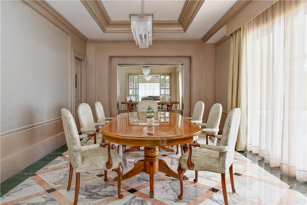 KICUN1_Presidential Suite_Dining Room.jpeg