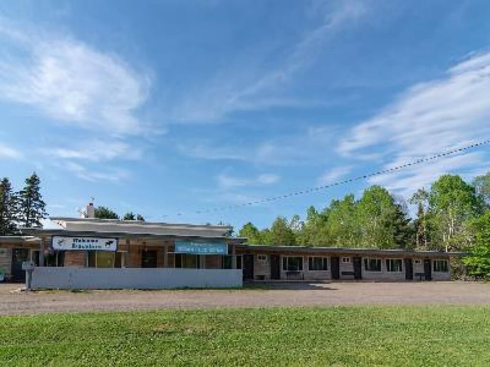 Three Lakes Motel - photo 15