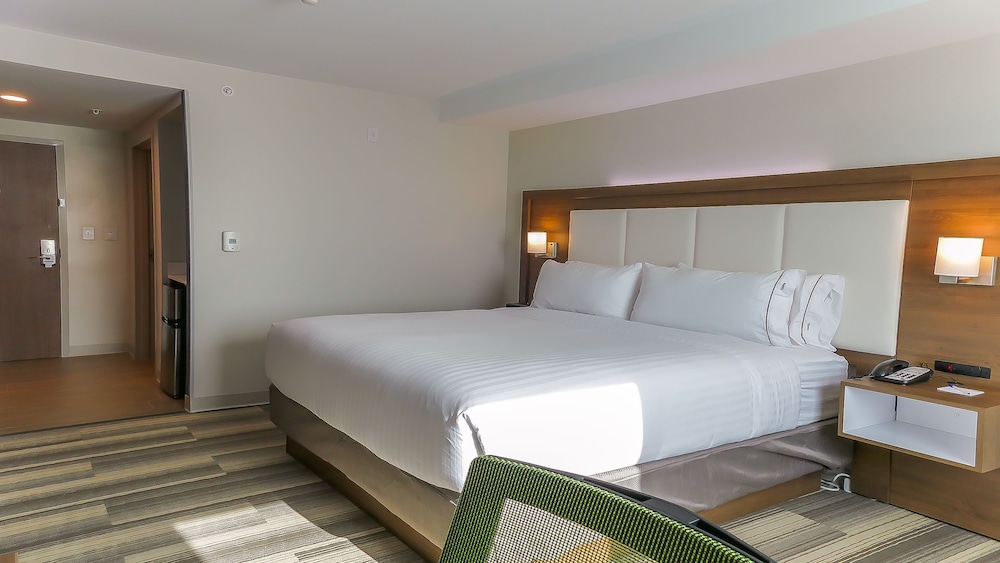 Holiday Inn Express & Suites Miami Airport East by IHG - photo 24