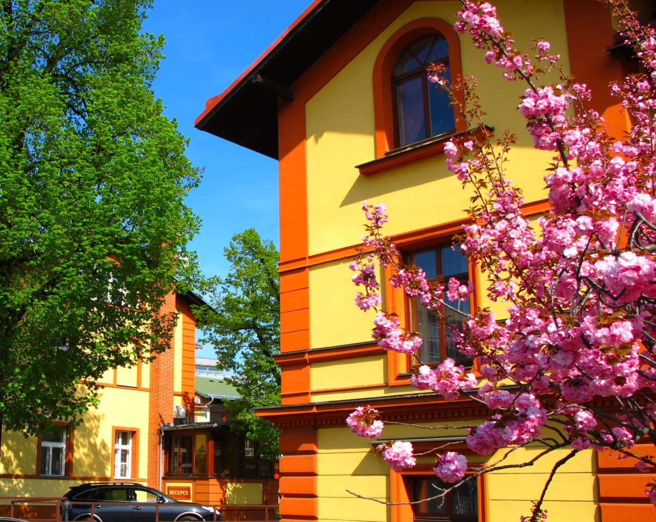 Alpin Avion - carbon neutral hotel in Prague