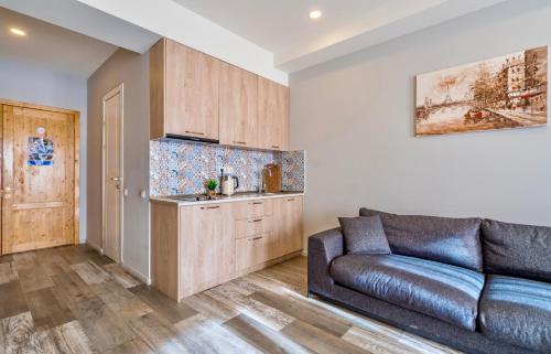 GVC 3 room 2 level apt New Gudauri