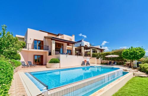 4 Bedroom Villa Helidoni With Private Infinity Pool Aphrodite Hills Resort — Paphos