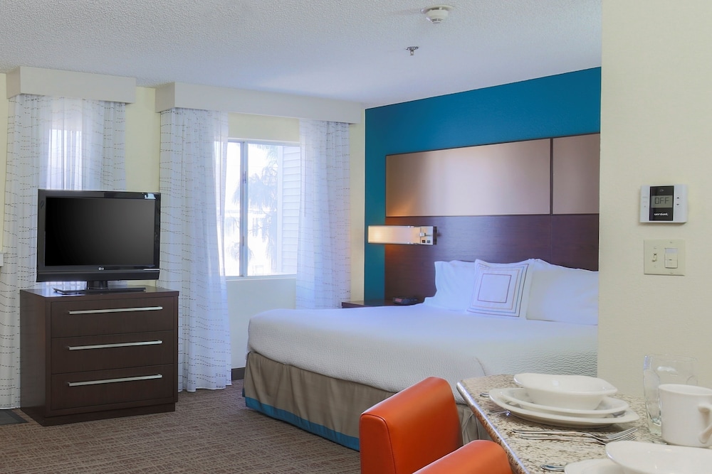 Residence Inn by Marriott Bakersfield - photo 4
