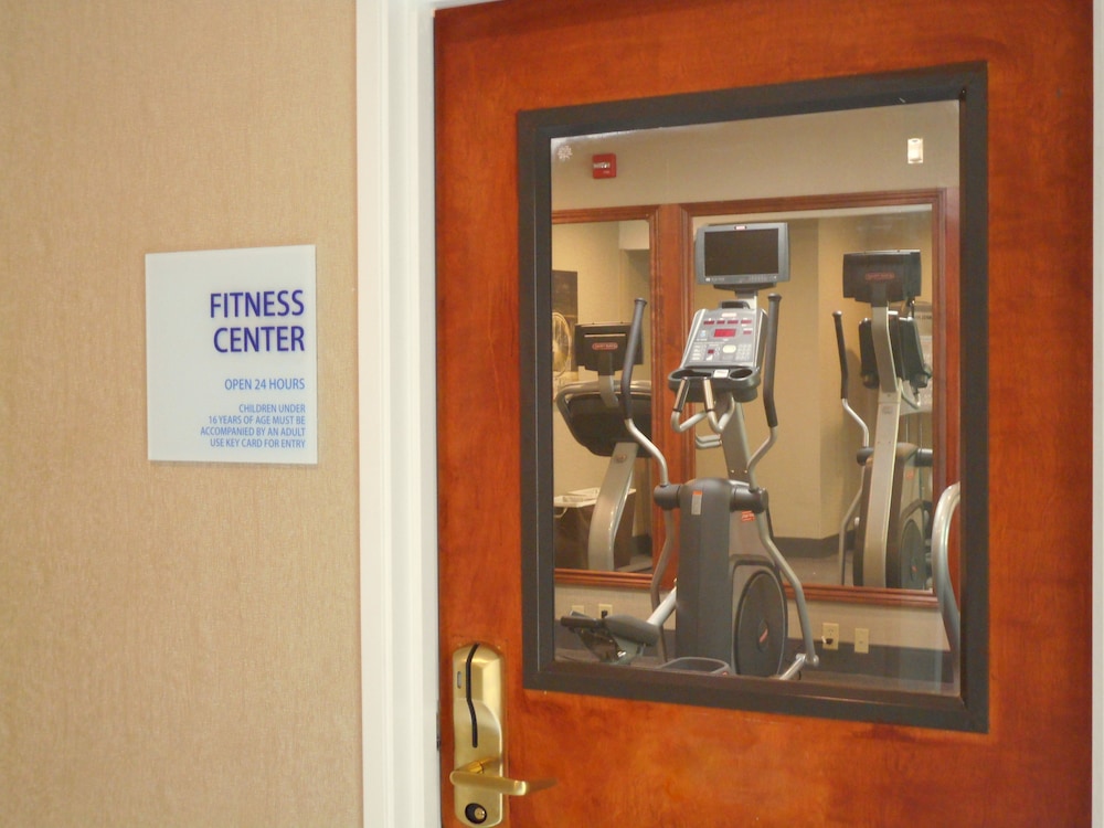 Holiday Inn Express & Suites North Carmel Westfield by IHG - photo 15