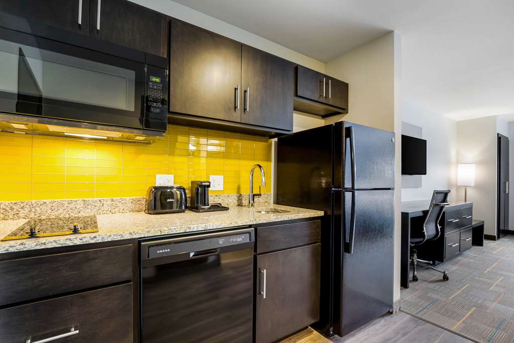 MainStay Suites Winfield Teays Valley - photo 14