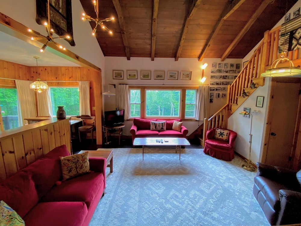 Cannon four bed three bath slopeside home Steps to Mittersill and slopes — 4-Star Luxury Hotel in Franconia, United States