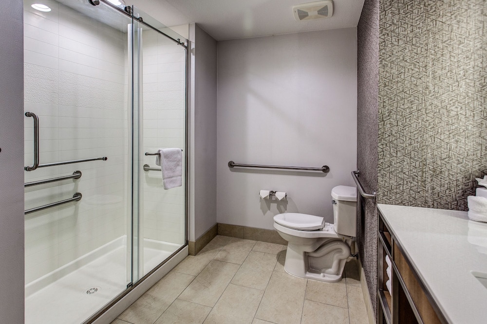 Hilton Garden Inn Topeka - photo 11