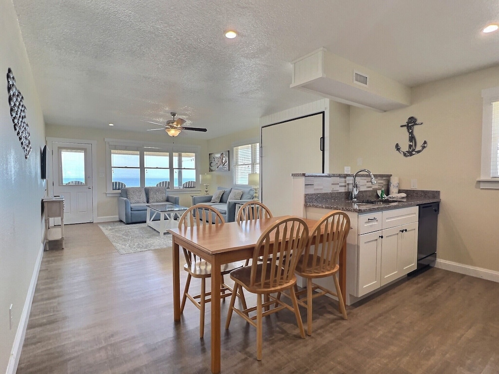 Lighthouse View Oceanfront Lodging - photo 33