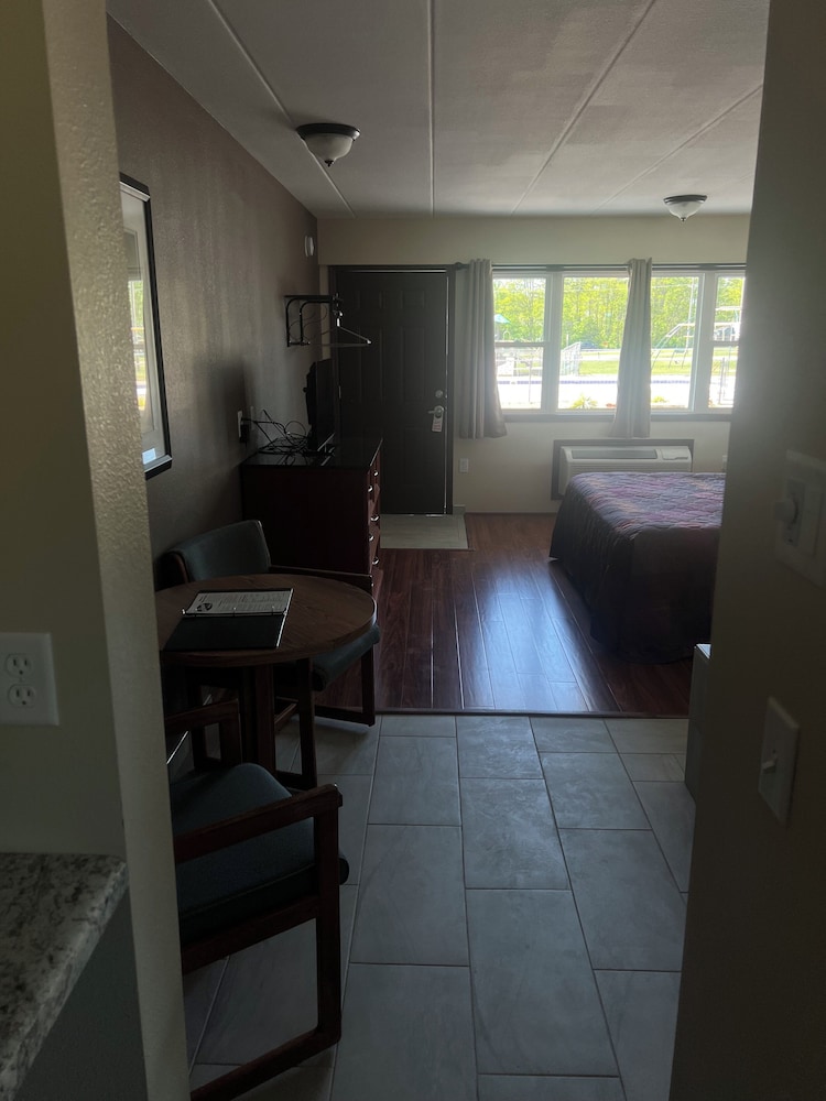 All Star Inn & Suites - photo 232