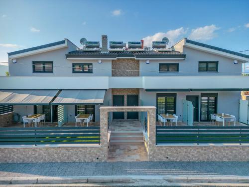 Dream Luxury Apartments — 4-Star Luxury Hotel in Stavros, Greece