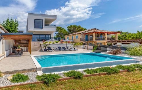 Cozy Home In Medulin With Sauna — 5-Star Luxury Hotel in Medulin, Croatia