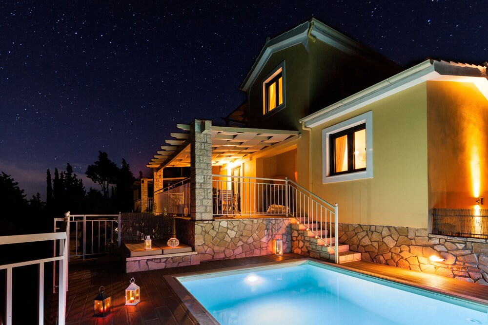 Villas Muscalas Petra — 4-Star Luxury Hotel in Kassandreia, Greece